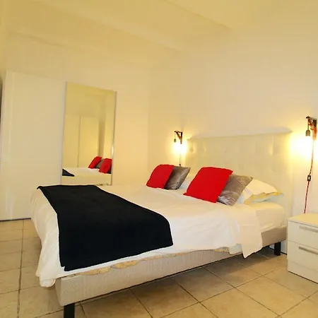 Confortable A Avec Climatisation 53 M² Apartment Cannes