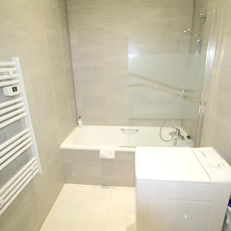 Confortable A Avec Climatisation 53 M² Apartman